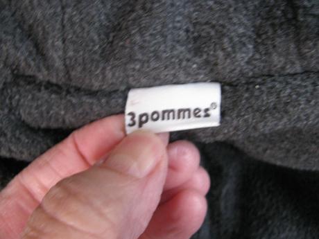 Zimní tmavě modrá kombinéza s kapucí a návleky, 68