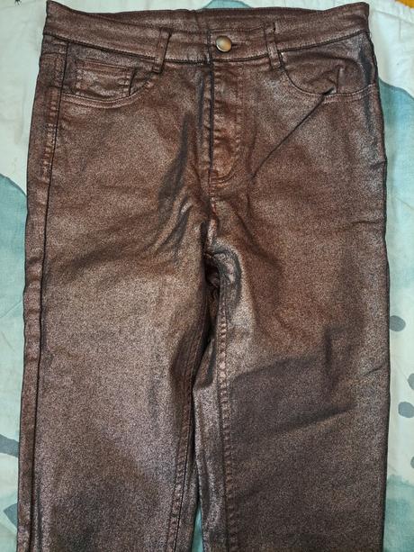 Džíny metalického vzhledu, calzedonia,158