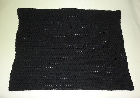 Černý tunel / nákrčník krystiano,