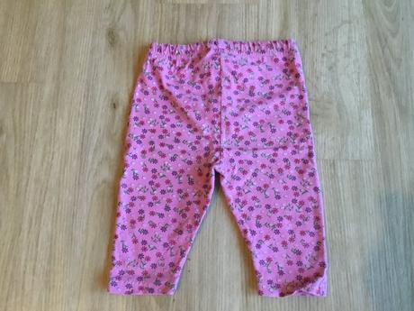 Květované legíny, 68