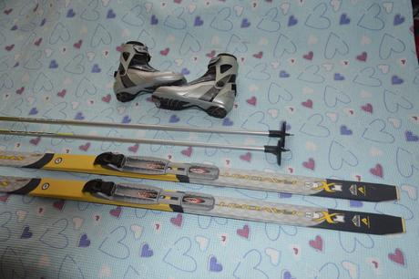 Běžky se šupinami 140 cm hůlky boty nnn alpina 36, sporten