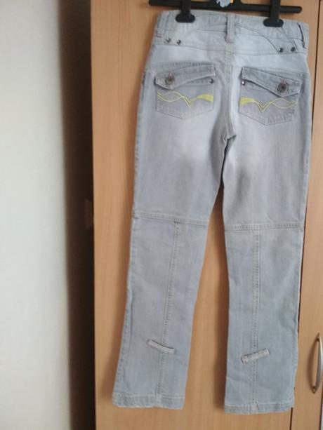 Dívčí rifle zn. lc waikiki, 146