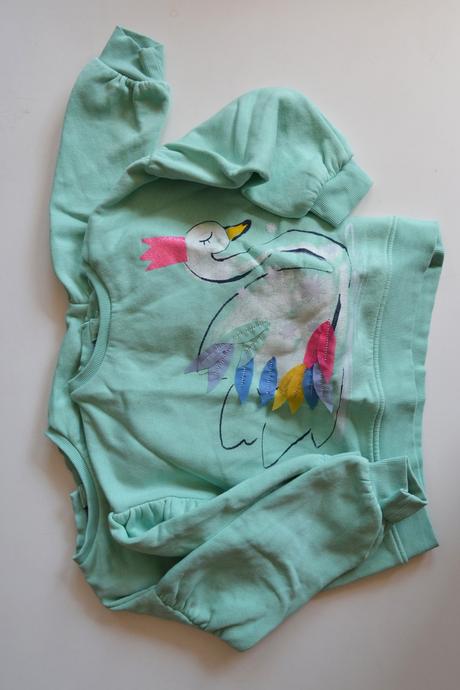 Mikinka s labutí - 2ks, marks & spencer,110