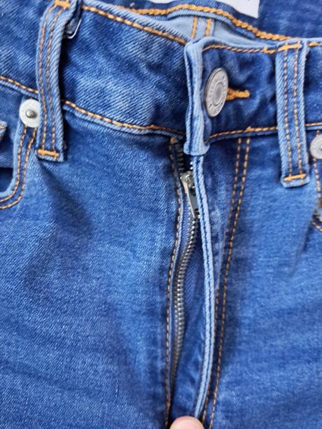 Slim džíny, house,158