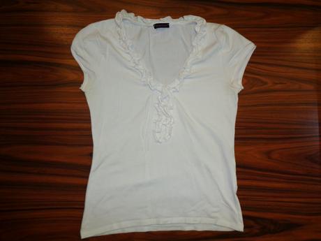 Bílá elastická blůzka s volánem, 40