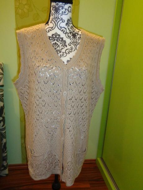 Krásná béžová přírodní vesta, 44