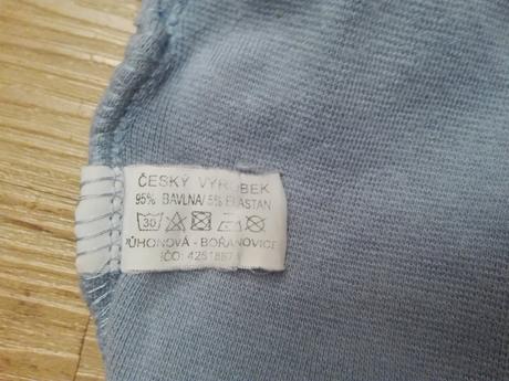 Podzimní čepice cca 3-4 roky, 