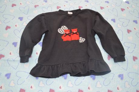 128 134 černá mikina, tunika s kanýry, 128