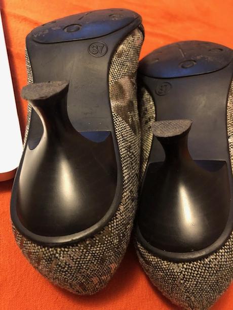 Sedostribrno cerne lodicky spicate 36-37, young spirit,37