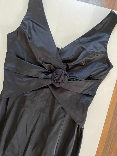 Večerní šaty, vel 46/2 možná spíše menší cca l/xl-, xl
