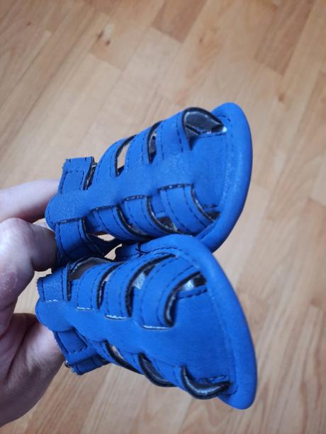 Capáčky sandále, reserved,<17