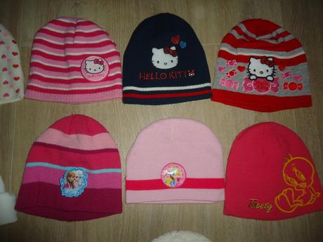 Čepice hello kitty a jiné, 116