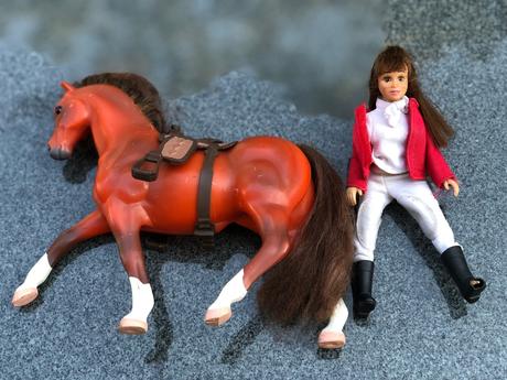 Hnedo-zrzavy kun s panenkou,