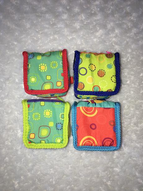 Látkové kostky bright starts, 