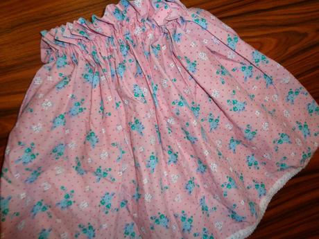 Růžová nabíraná sukýnka s kytičkami, 134 / 140