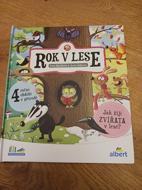 Kniha rok v lese.,