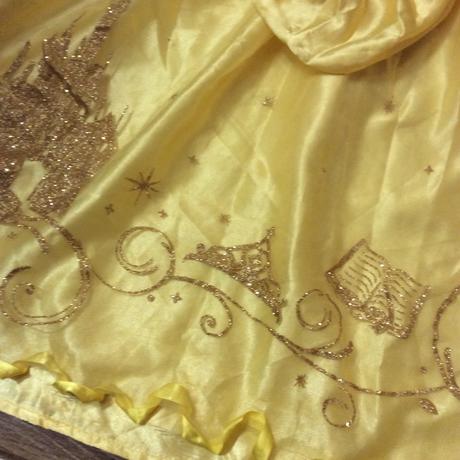 Kostým ,,kráska bella" v. 104, 