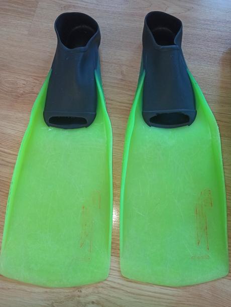 Ploutve vel.33-35 a 38/39,