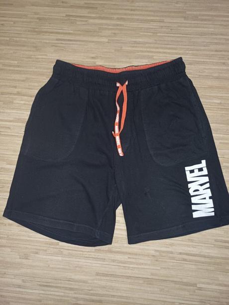 Kraťasy marvel vel.s cca 158-164, marvel,158