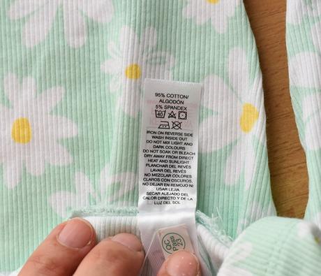 Kraťasy vel. 18 - 24 m, 92