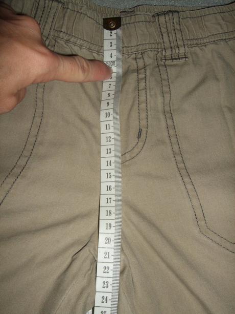 Šortky v dĺžke po kolená, 116