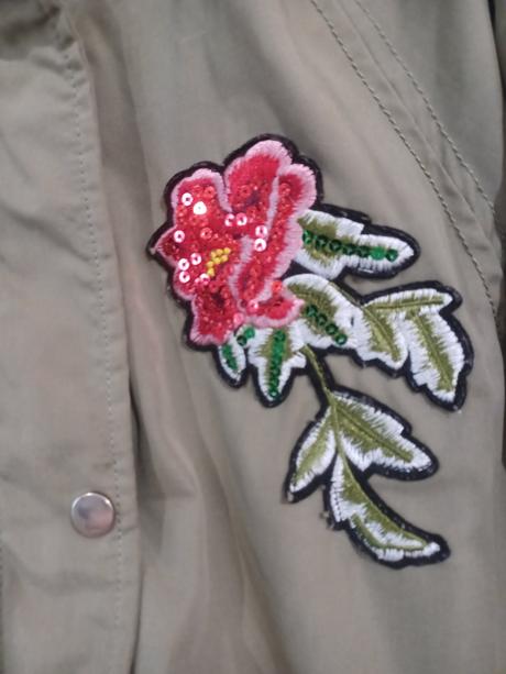 Khaki zimní parka s růžemi 170 / s-m, h&m,170