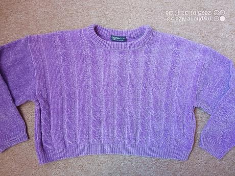 Svetr crop-top zn."destination" vel."134-140", 140