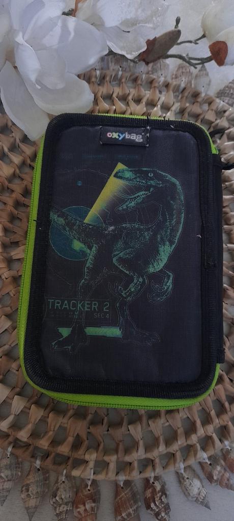 Karton p+p školní penál třípatrový jurassic world,