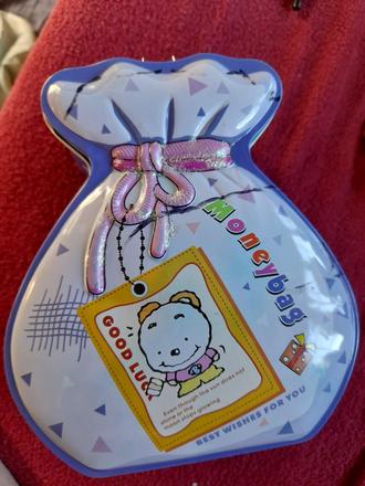 Pokladnička plechová měšec se zámečkem,