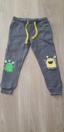 1240 - tepláčky, pepco,110