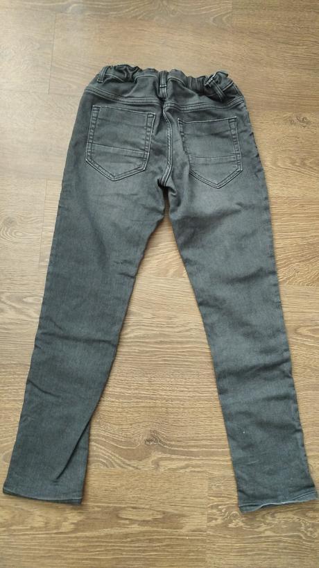 Šedé džíny slim 152, c&a,152