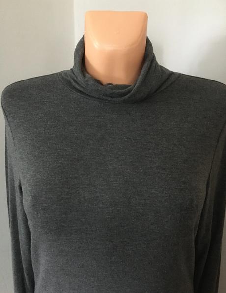 Vel. 36 šedý dámský rolák, 36