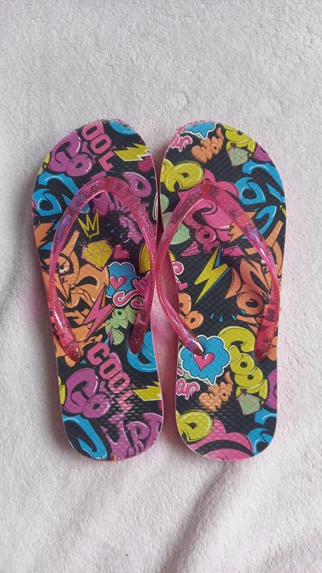 Parádní žabky, 35