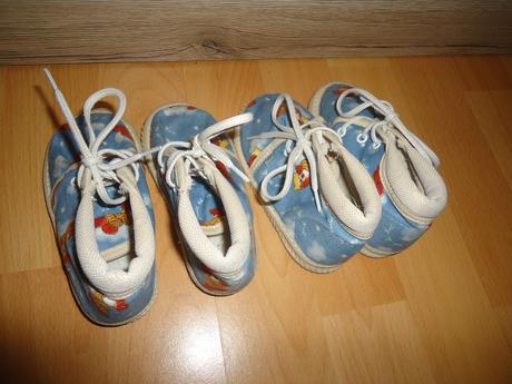 Bačkůrky pro dvojčátka, 24