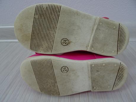 Dívčí sandálky, 24