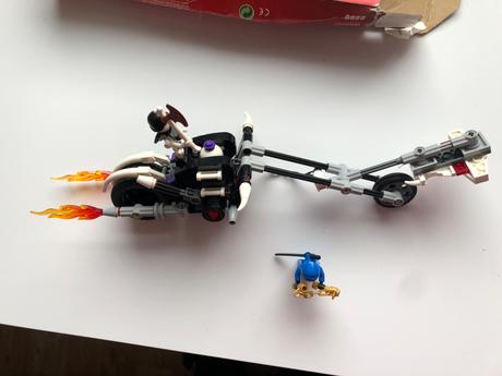 Lego ninjago 2259 motorka kostlivců, 