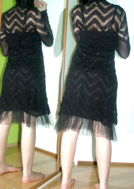 Černé dvoudílné krajkové šaty+saténová spodnička, 36