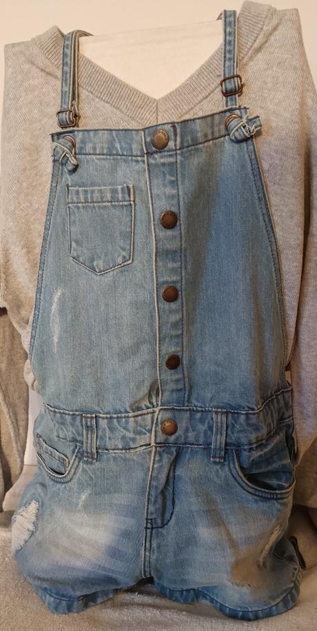 Laclové kraťasy, 146