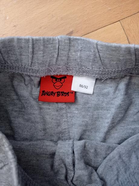 Kraťasy 86, lupilu,86