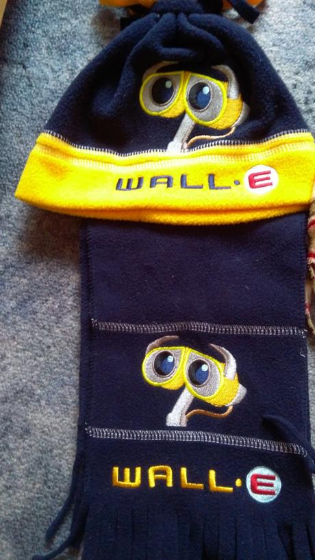 Komplety čepic a šál a čepice s rukavicemi, 80