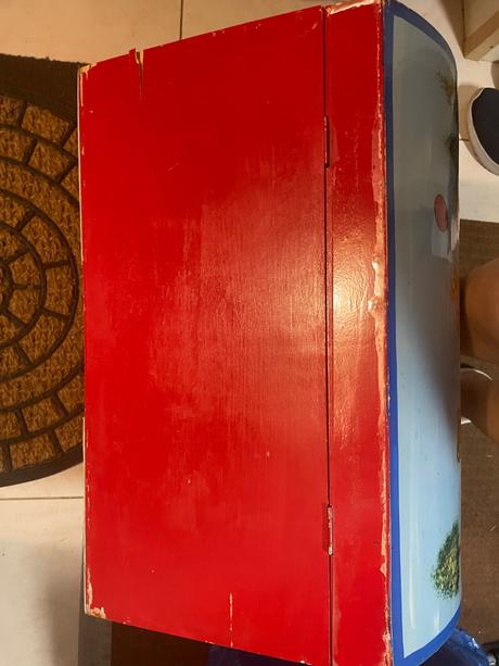 Dřevěná truhla dětská třeba na hračky,