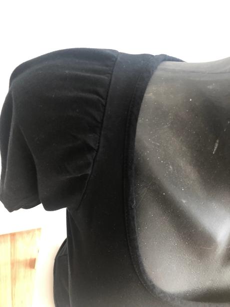 Melrose cerne tricko s balonovymi rukavy 34, 34