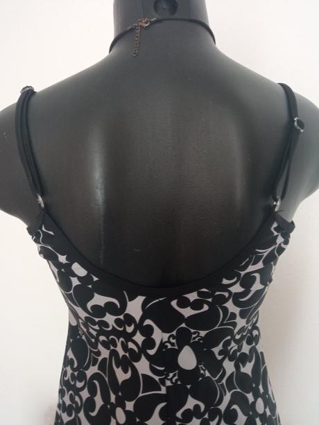 Dámské šaty velikost m, 38