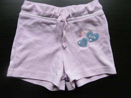 Dívčí fialové kraťasy se srdíčky, vel. 104, 104