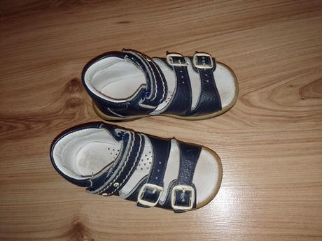 Sandálky kožené, dpk,25