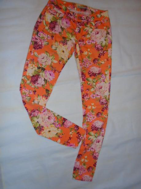Kalhoty džíny vel 26 květy, s