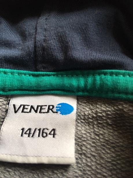 Mikina s kapucí, 152