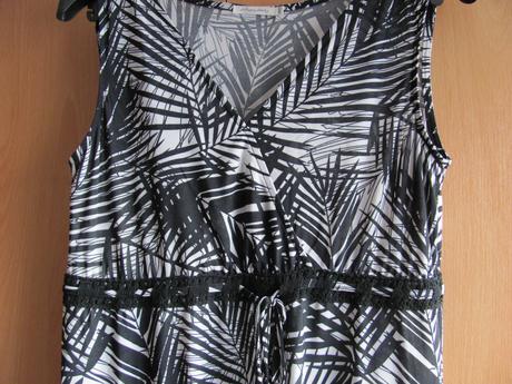 Černobílé letní šaty, m