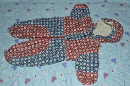 Starší kombinéza s motivem pejsků, kostiček, míčů, boots,74