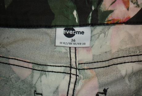 Tmavé květované dámské 7/8 kalhoty takko fashion, takko,36